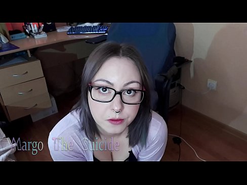 ❤️ Seksi dekle z očali globoko sesa dildo pred kamero ❤ Porn video pri nas ️❤